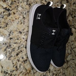 Under armour shoes worn 1 time